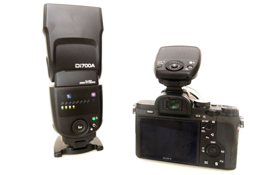 Nissin Di700A + Commander